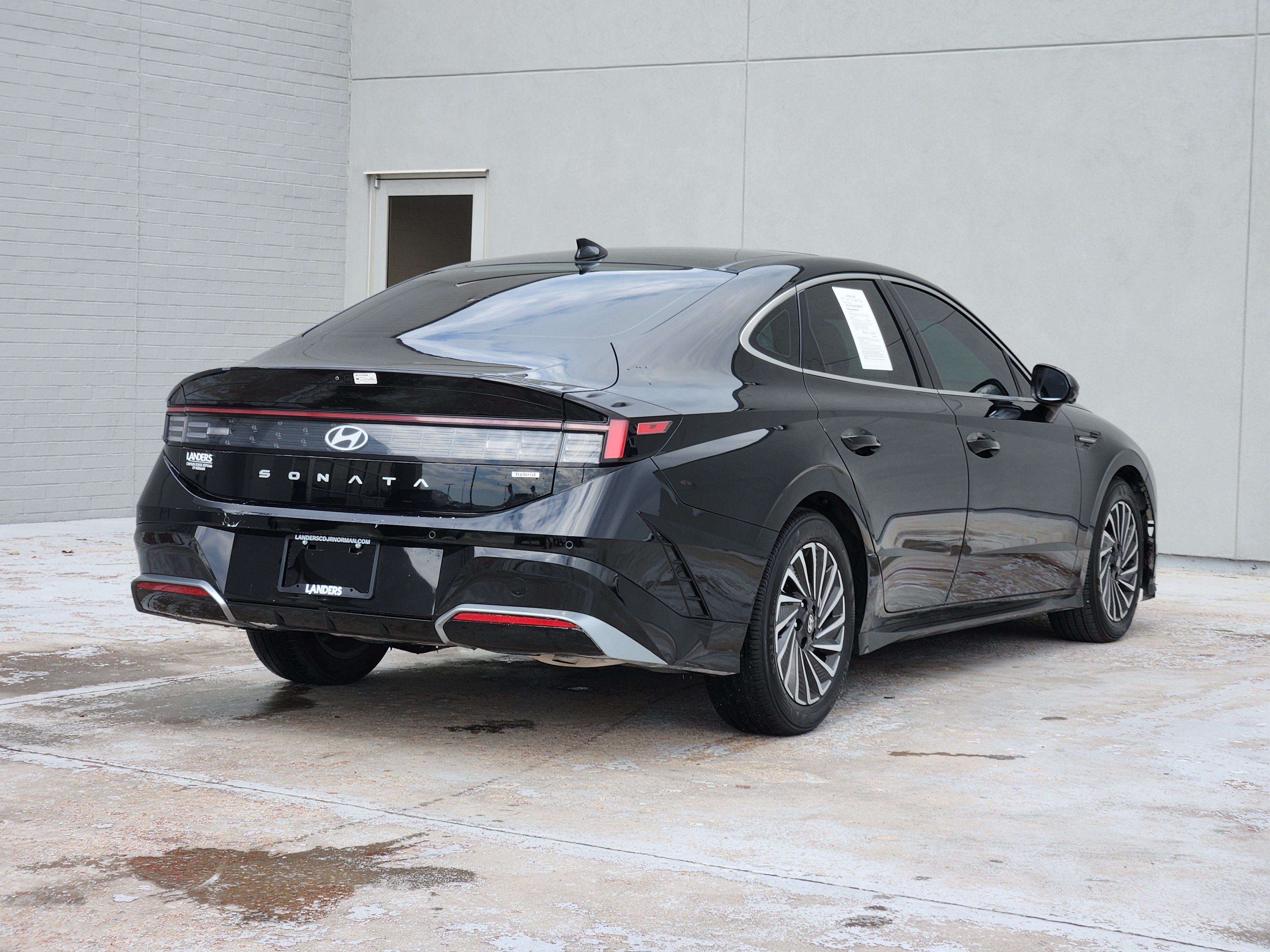 Used 2024 Hyundai Sonata Limited FWD image 8
