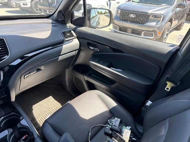 Used 2023 Honda Ridgeline Black Edition image 18