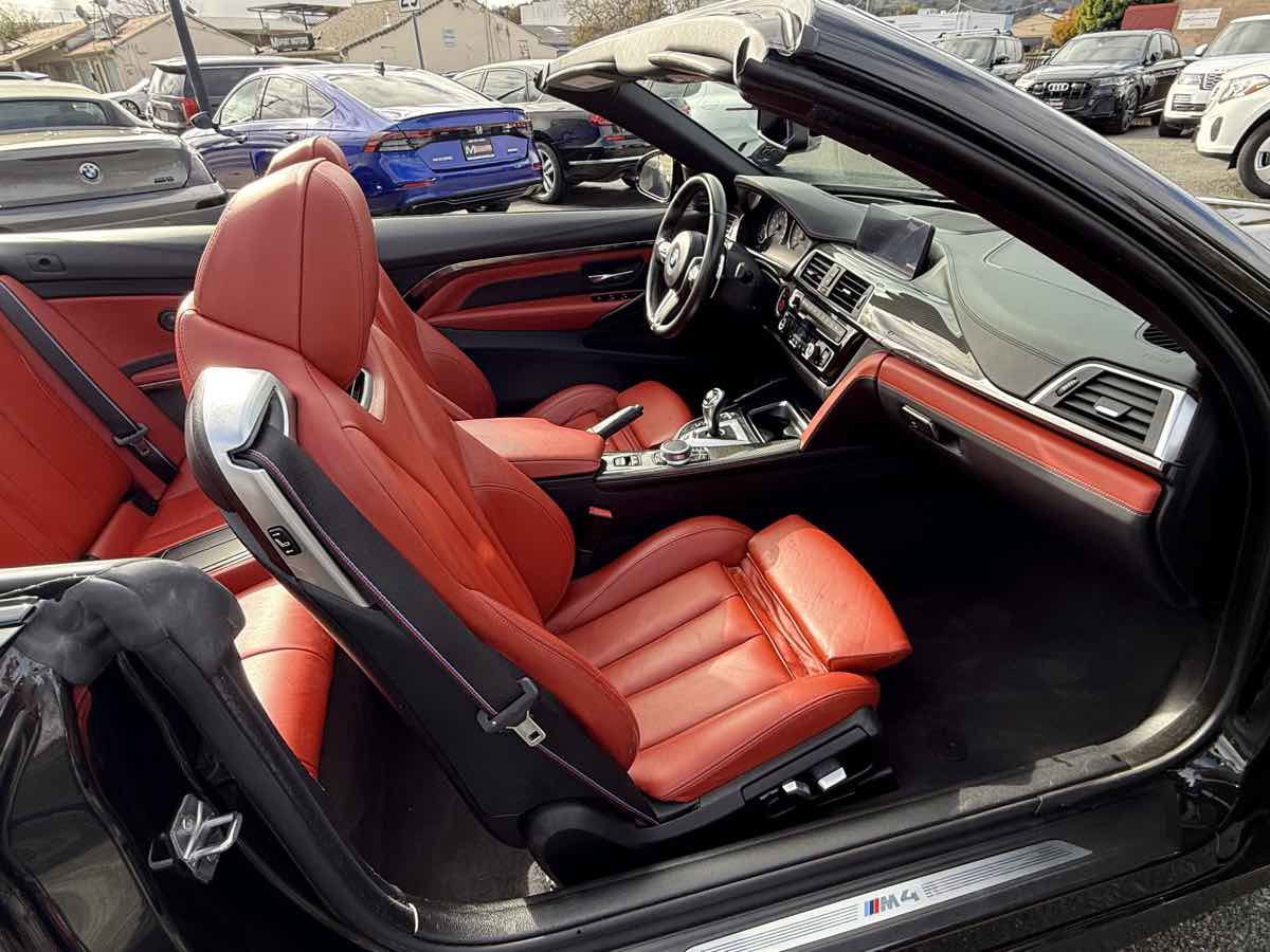 Used 2018 BMW M4 Convertible w/ Competition Package image 13