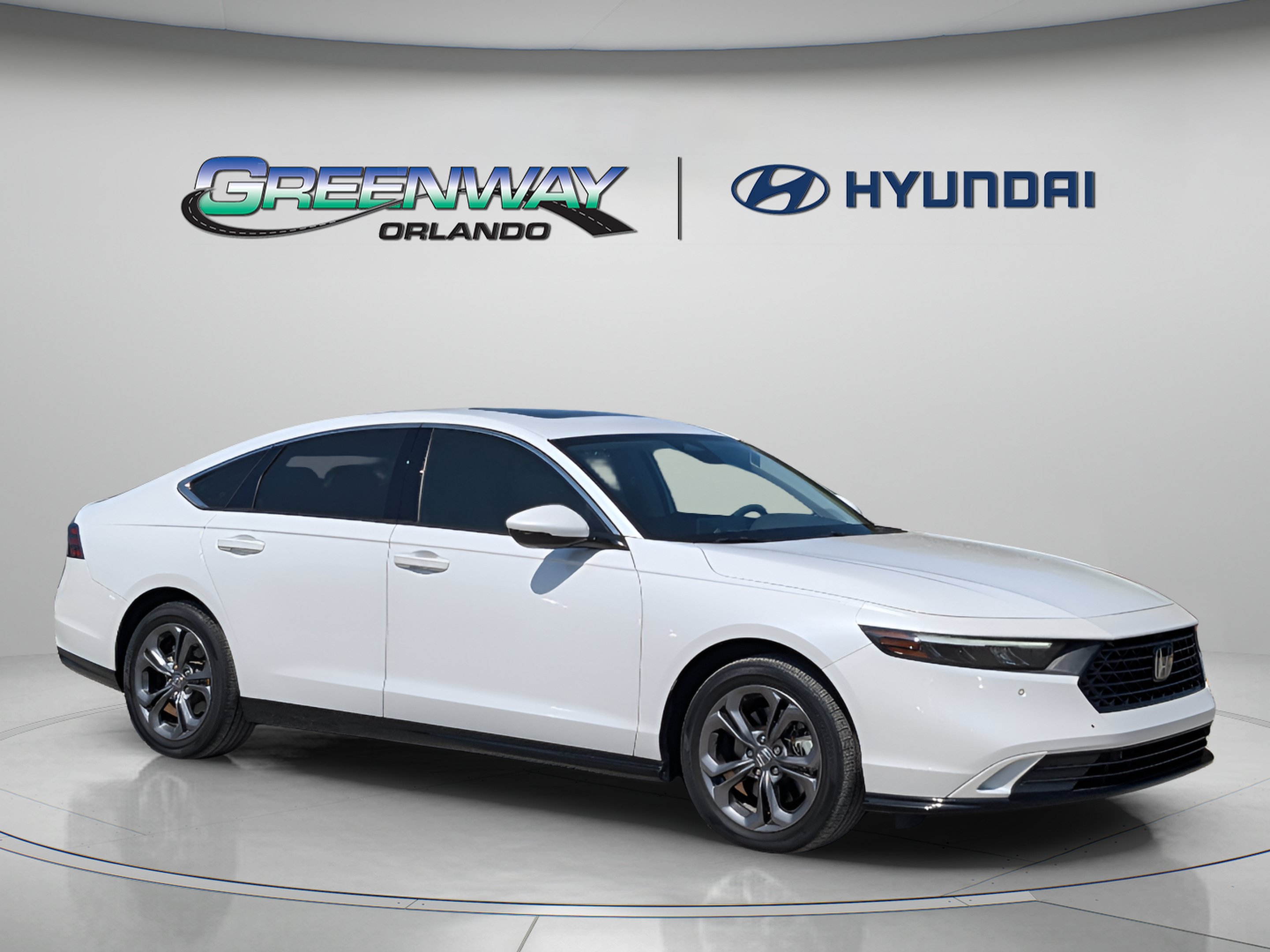 Used 2023 Honda Accord EX-L image 1