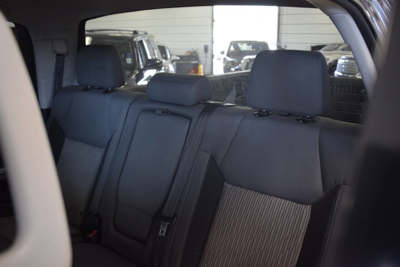 Used 2017 Toyota Tacoma TRD Off-Road image 93