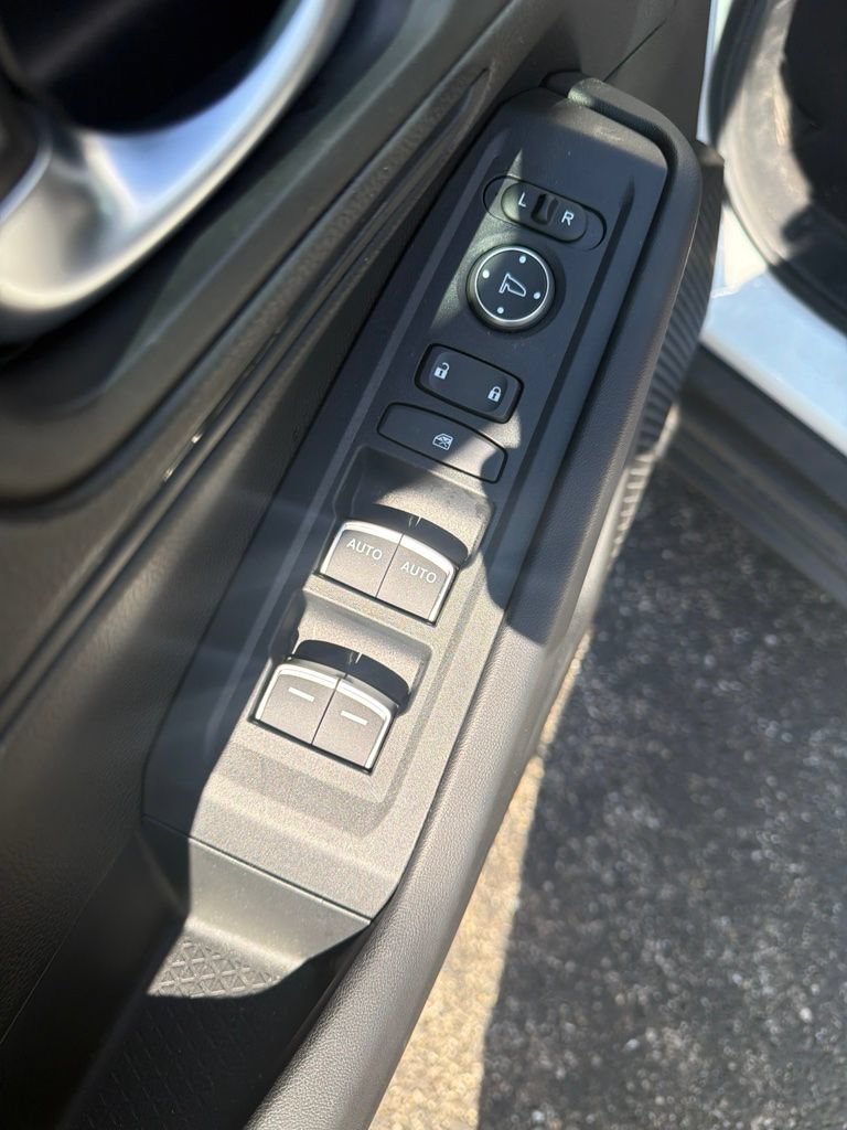 Certified 2025 Honda Accord LX image 11