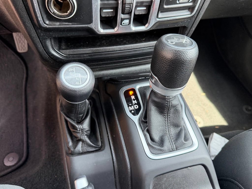 Certified 2018 Jeep Wrangler Unlimited Sport S AWD/4WD image 27