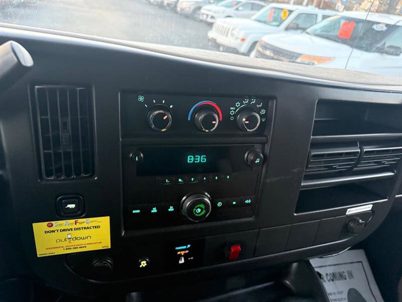 Used 2011 Chevrolet Express 2500 image 29