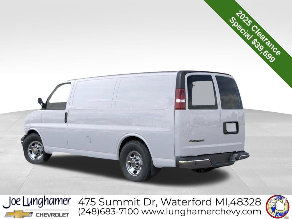 New 2025 Chevrolet Express 2500 w/ Enhanced Convenience Package RWD video 3