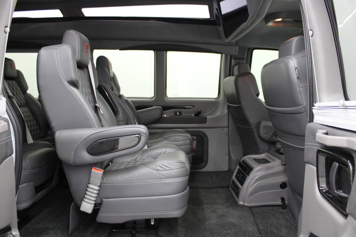 Used 2025 Chevrolet Express 2500 Extended w/ Driver Convenience Package image 13