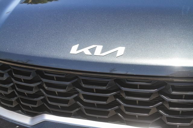 Certified 2024 Kia Sorento LX FWD image 7