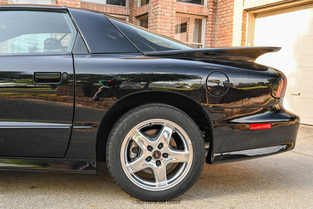 Used 2002 Pontiac Firebird Trans Am RWD image 5