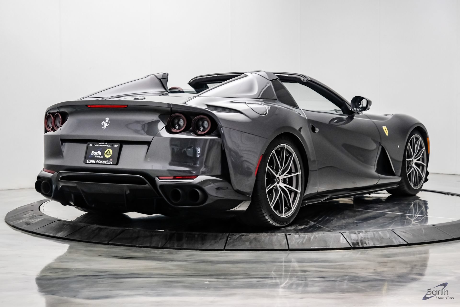 Used 2023 Ferrari 812 GTS RWD image 21