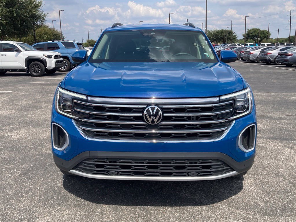 Used 2026 Volkswagen Atlas SE AWD/4WD image 2