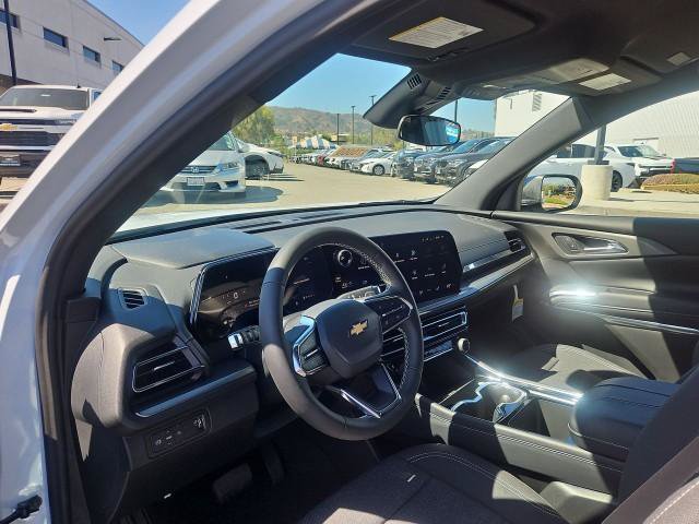 New 2027 Chevrolet Traverse LT w/ LPO, Cargo Package FWD image 10