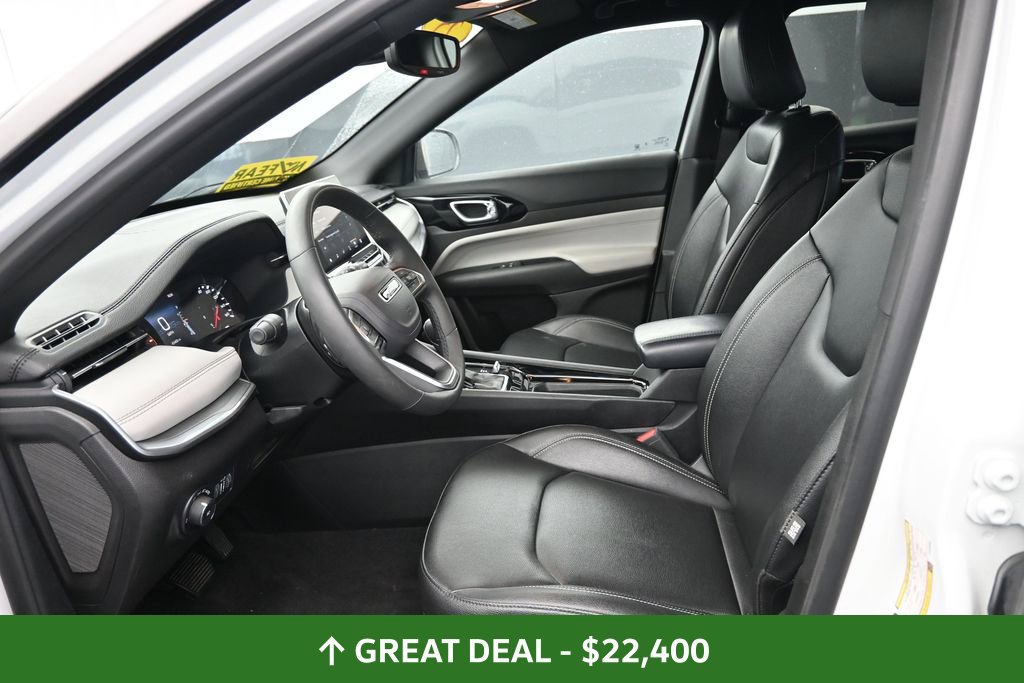 Used 2025 Jeep Compass Limited AWD/4WD image 17
