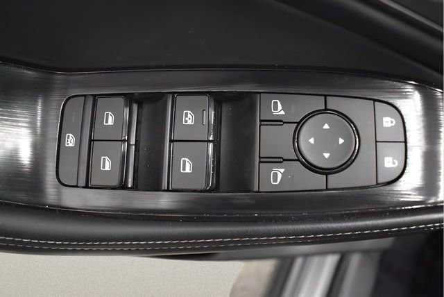 Used 2025 Nissan Rogue SV image 21