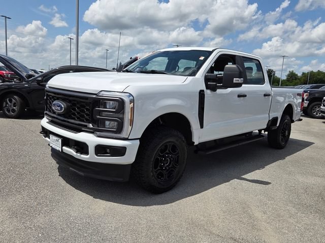 Used 2024 Ford F250 XL w/ STX Appearance Package AWD/4WD image 3