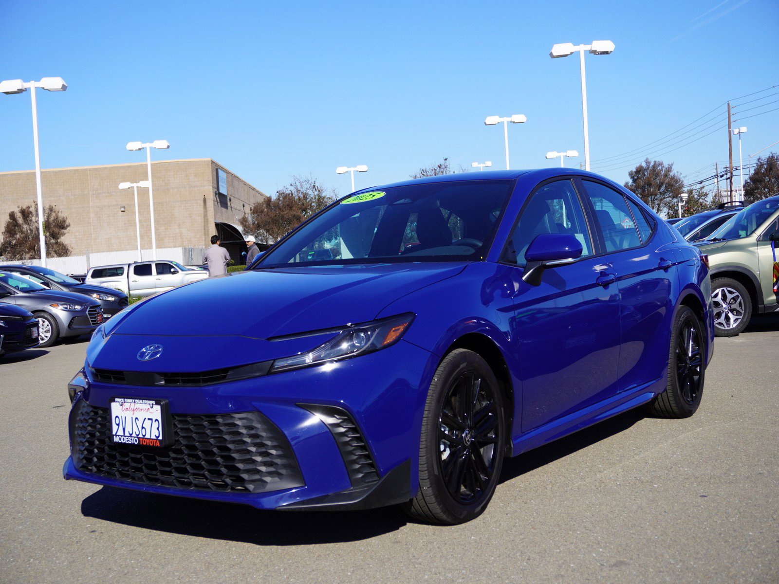 Used 2025 Toyota Camry SE image 4