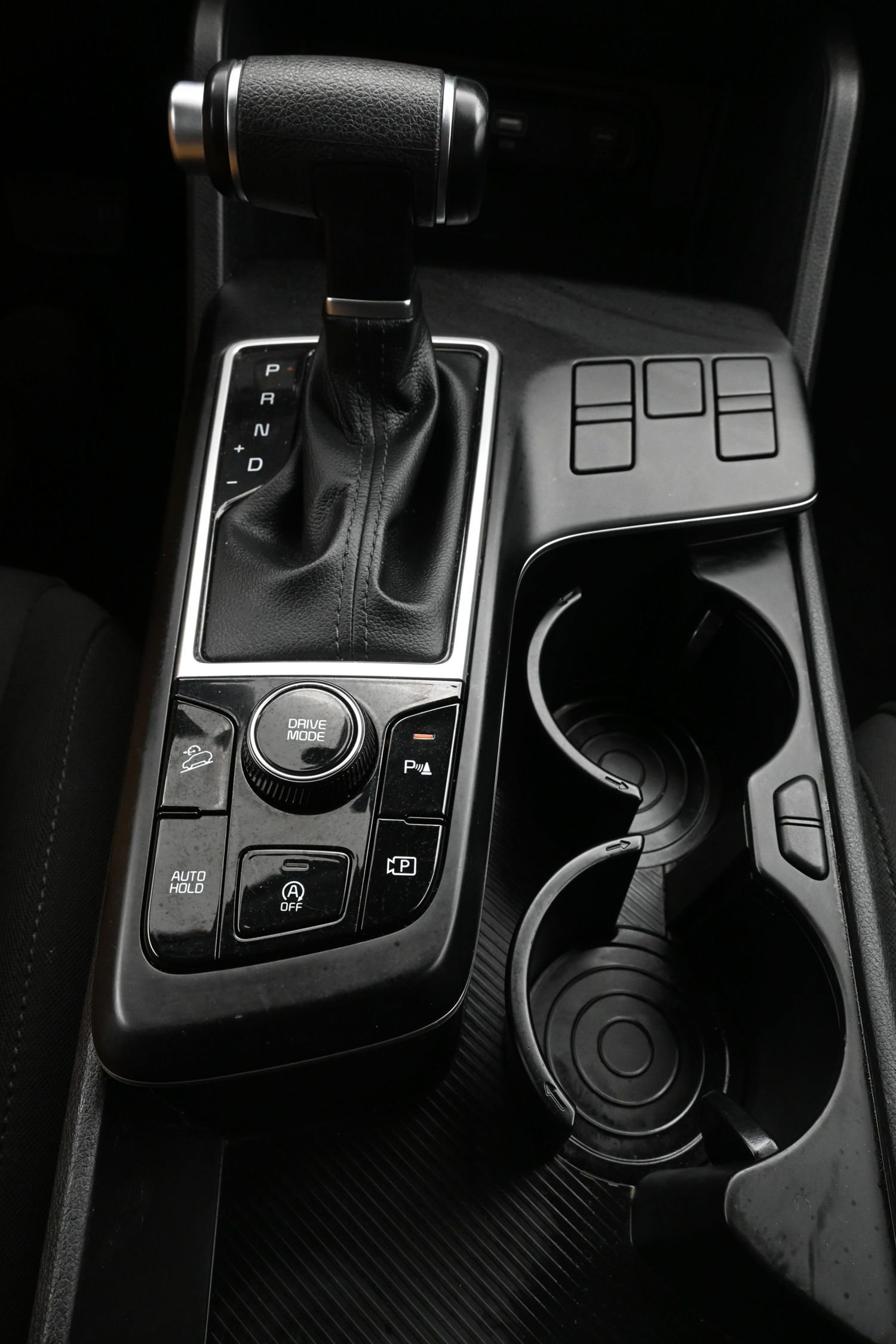 Used 2024 Kia Sportage LX image 19