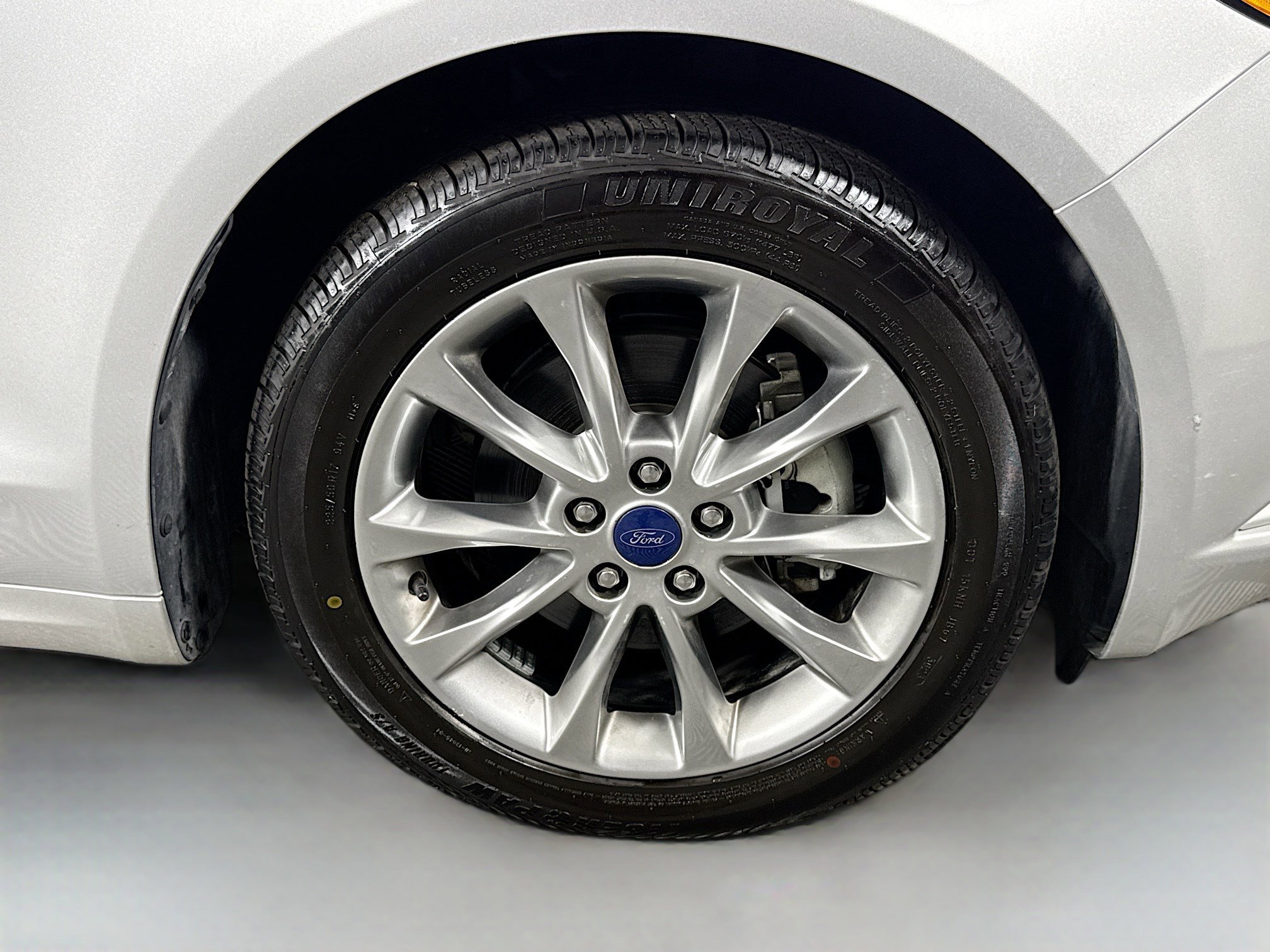 Used 2017 Ford Fusion S image 32