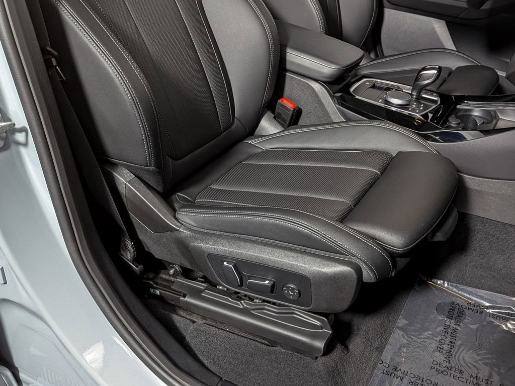 Certified 2024 BMW X3 M40i w/ Premium Package image 27