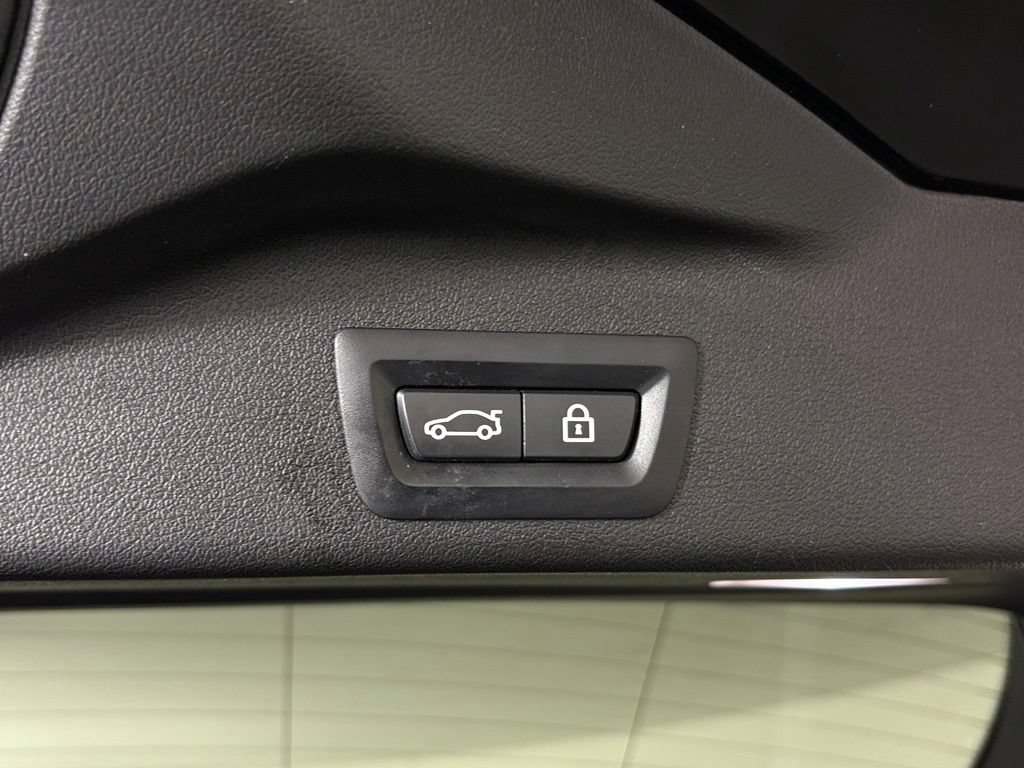 Used 2020 BMW X5 sDrive40i w/ Premium Package RWD image 39