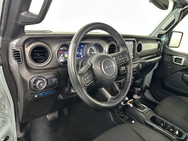 Used 2023 Jeep Wrangler Unlimited w/ Cold Weather Group image 13
