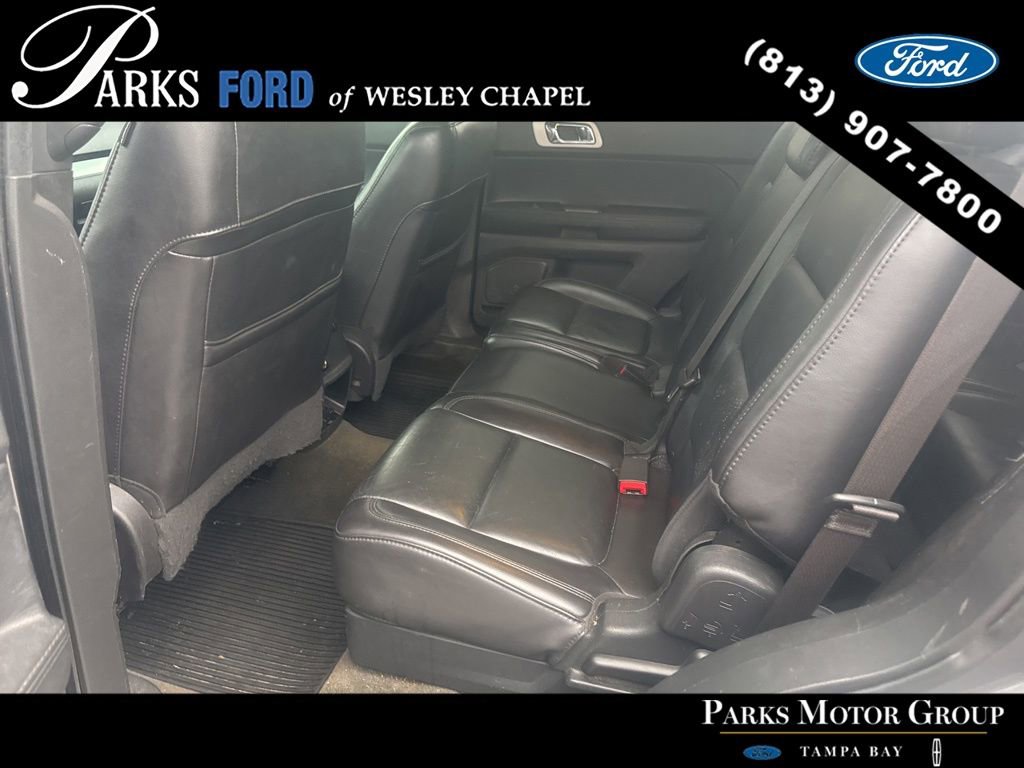 Used 2013 Ford Explorer XLT image 3