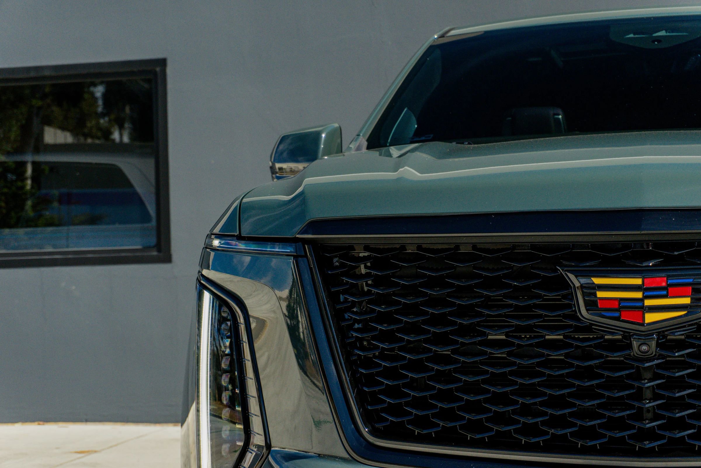 Used 2025 Cadillac Escalade V w/ LPO, ONYX Package AWD/4WD image 32