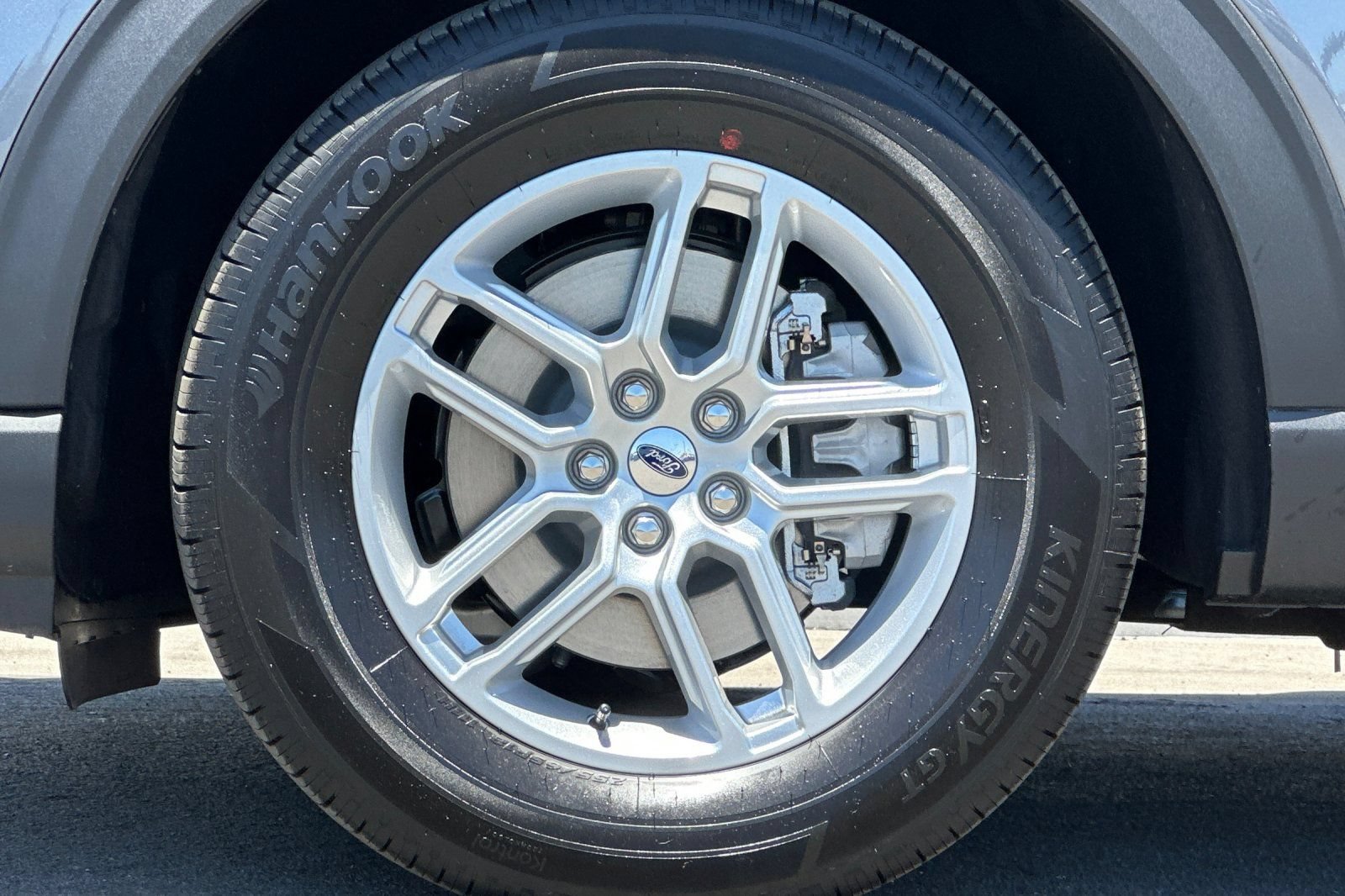 New 2026 Ford Explorer Active w/ Active Comfort Package RWD image 26