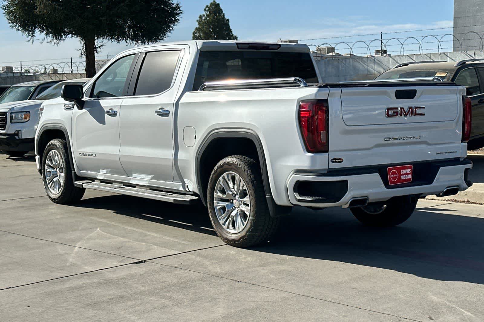 Used 2022 GMC Sierra 1500 Denali AWD/4WD image 7