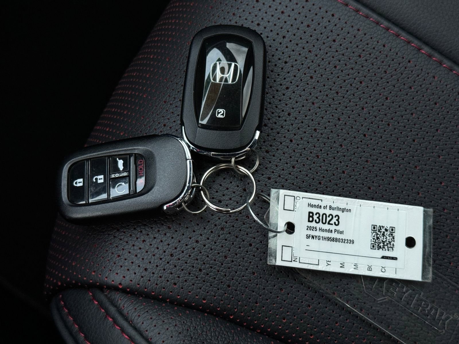 Certified 2025 Honda Pilot Black Edition image 48