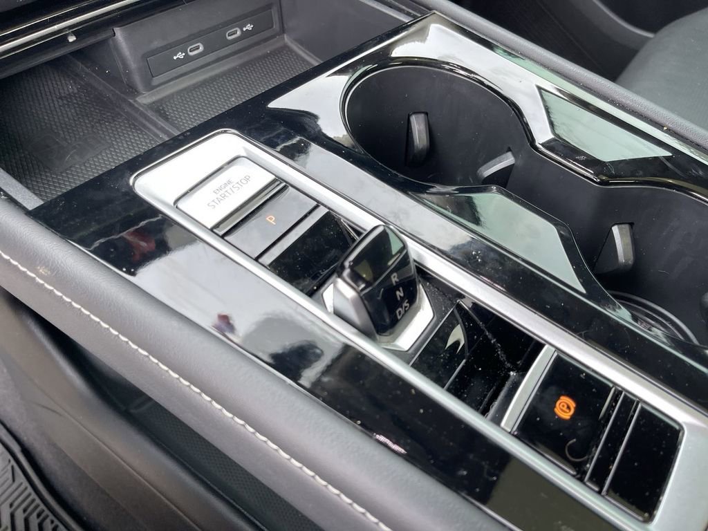 Used 2024 Volkswagen Atlas SEL Premium R-Line image 20