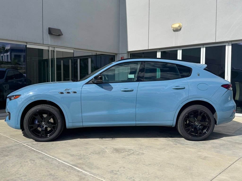 Certified 2022 Maserati Levante GT AWD/4WD image 5