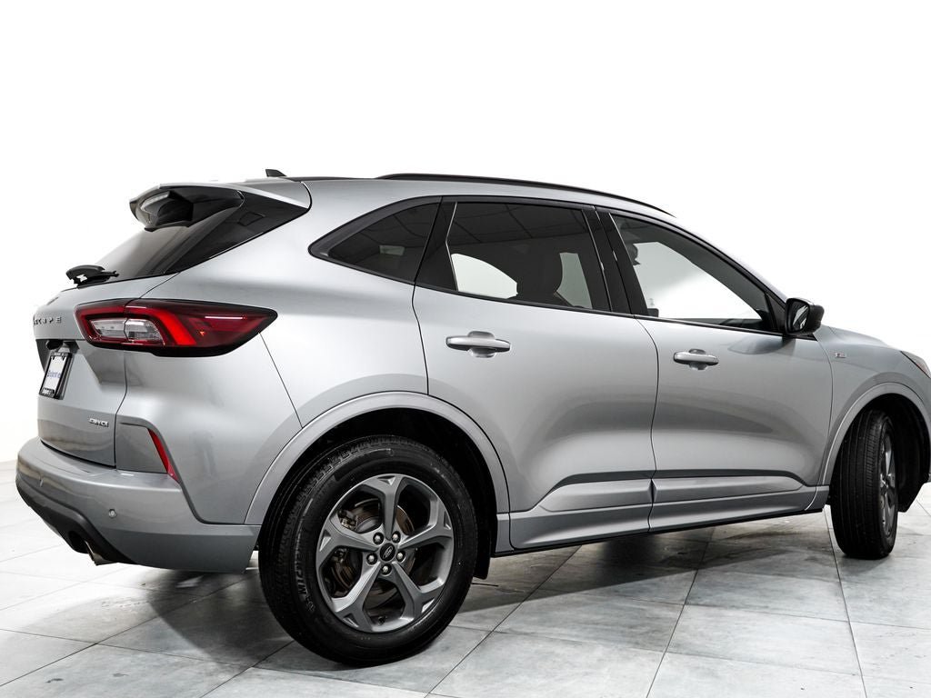 Certified 2024 Ford Escape ST-Line w/ Tech Pack #1 AWD/4WD image 7