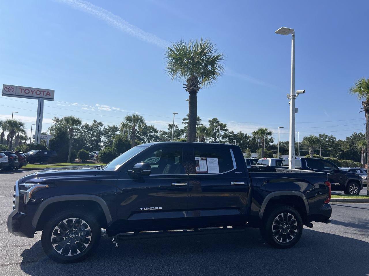 Used 2025 Toyota Tundra Limited AWD/4WD image 7