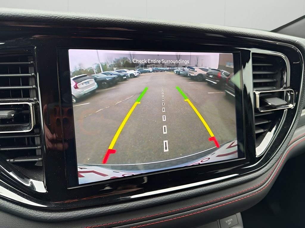 Used 2025 Dodge Durango GT image 13