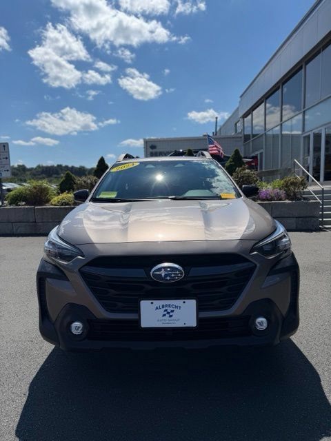 Used 2024 Subaru Outback Premium AWD/4WD image 2