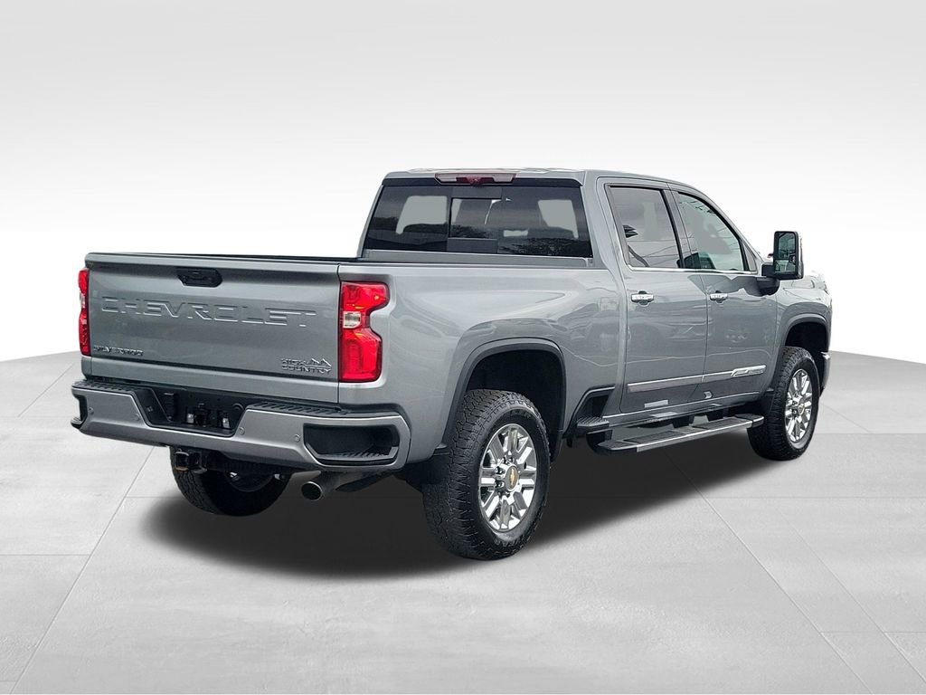 Certified 2024 Chevrolet Silverado 3500 High Country w/ High Country Premium Package AWD/4WD image 4