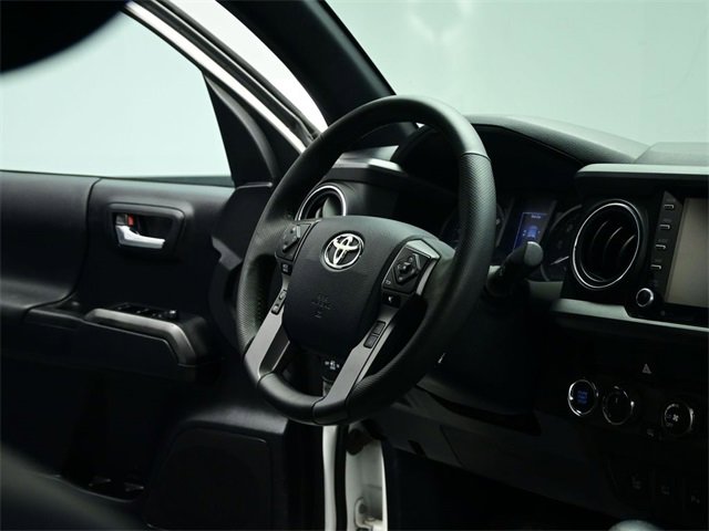 Used 2020 Toyota Tacoma TRD Off-Road image 32