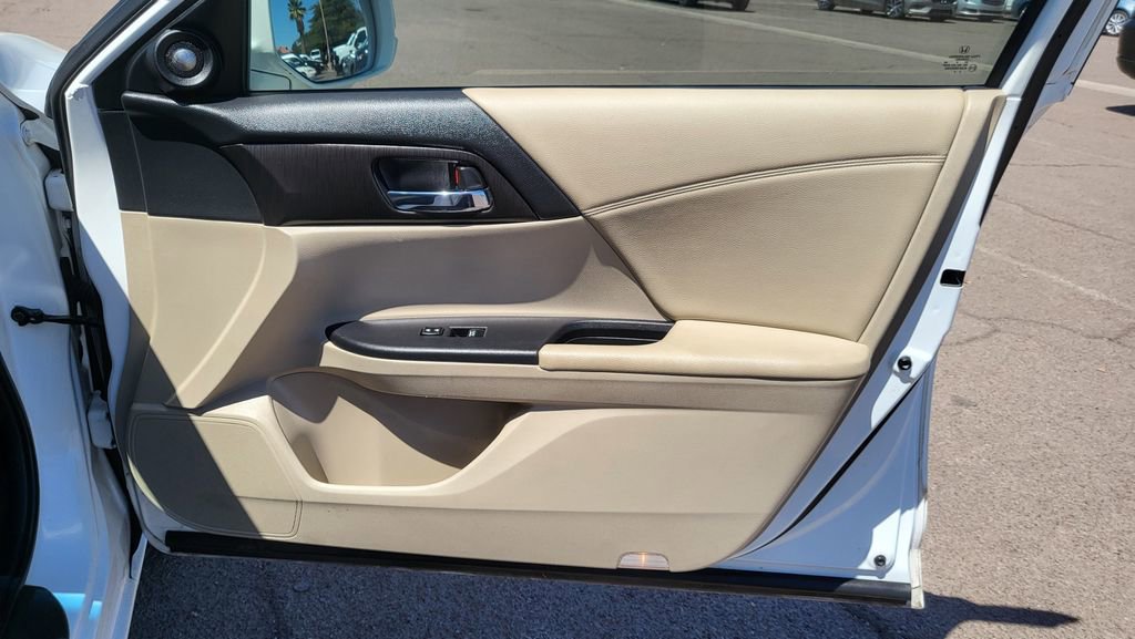 Used 2014 Honda Accord Touring image 15