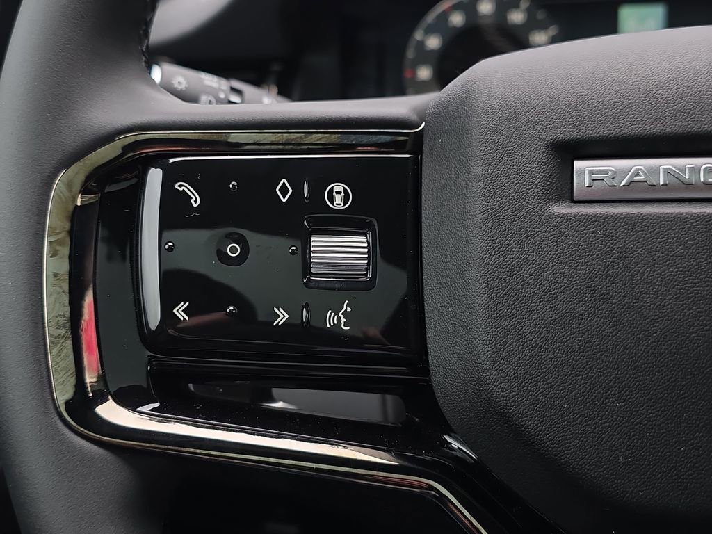 New 2026 Land Rover Range Rover Evoque S AWD/4WD image 17