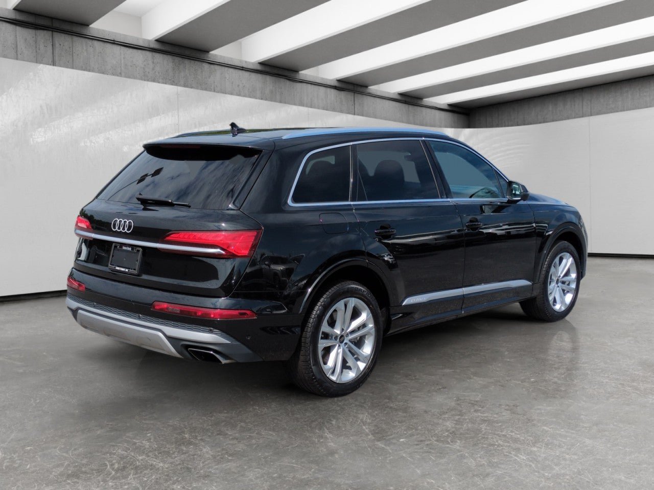 Used 2025 Audi Q7 3.0T Premium Plus AWD/4WD image 7