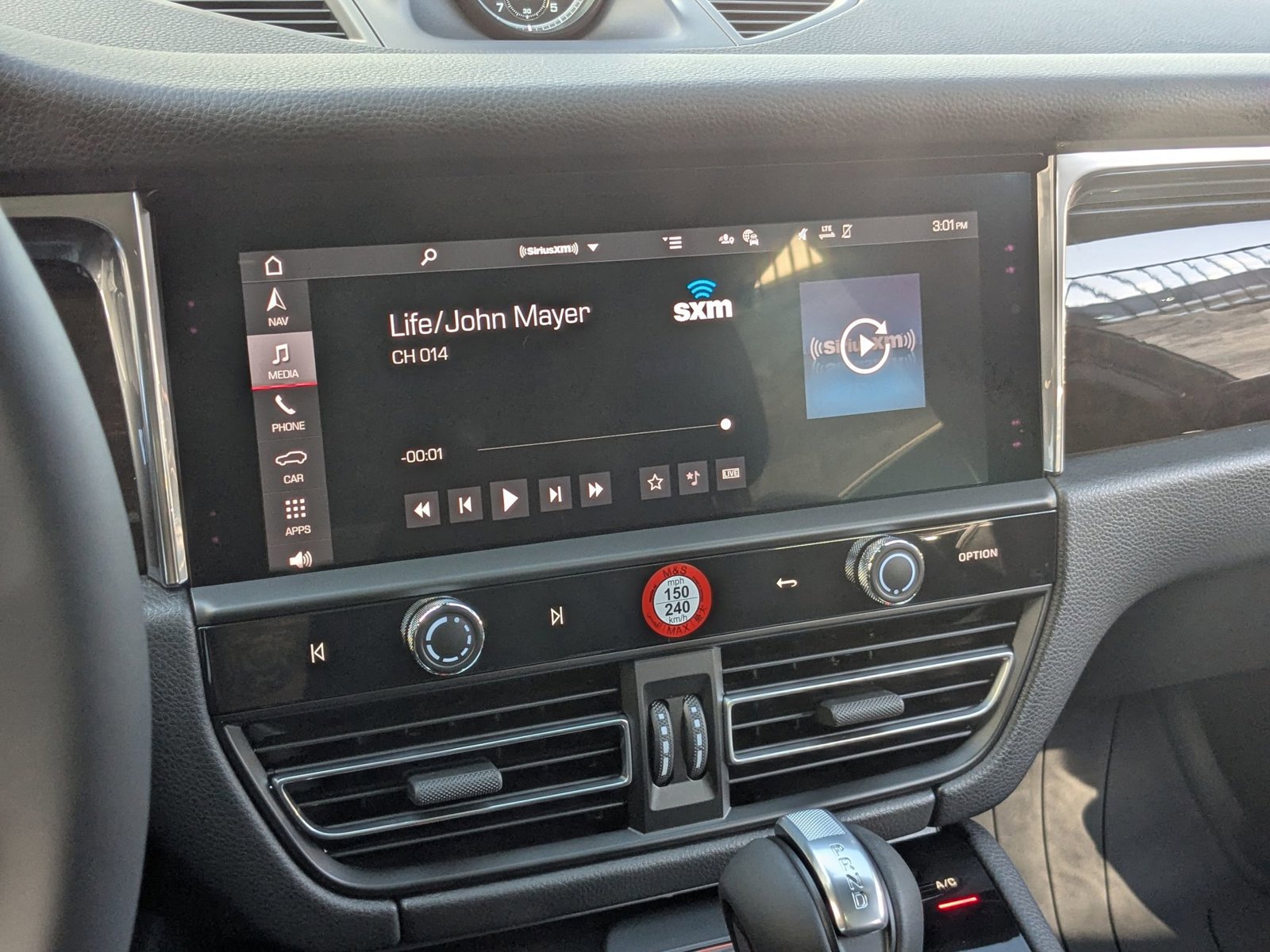 New 2026 Porsche Macan image 18