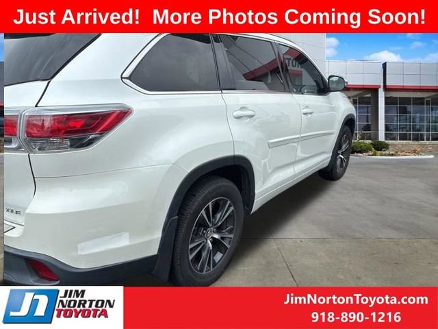 Used 2016 Toyota Highlander XLE FWD image 4