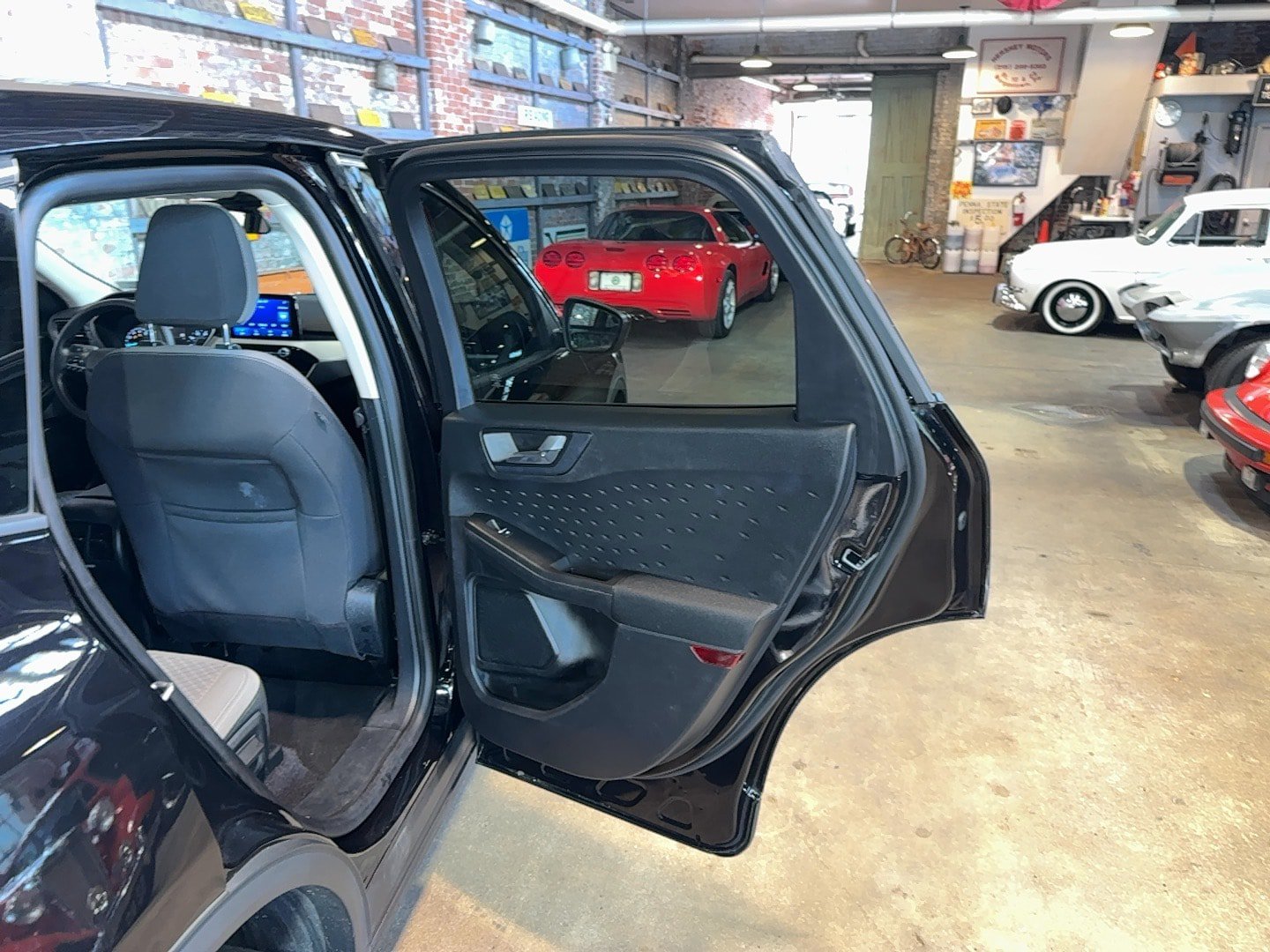 Used 2020 Ford Escape SE FWD image 76