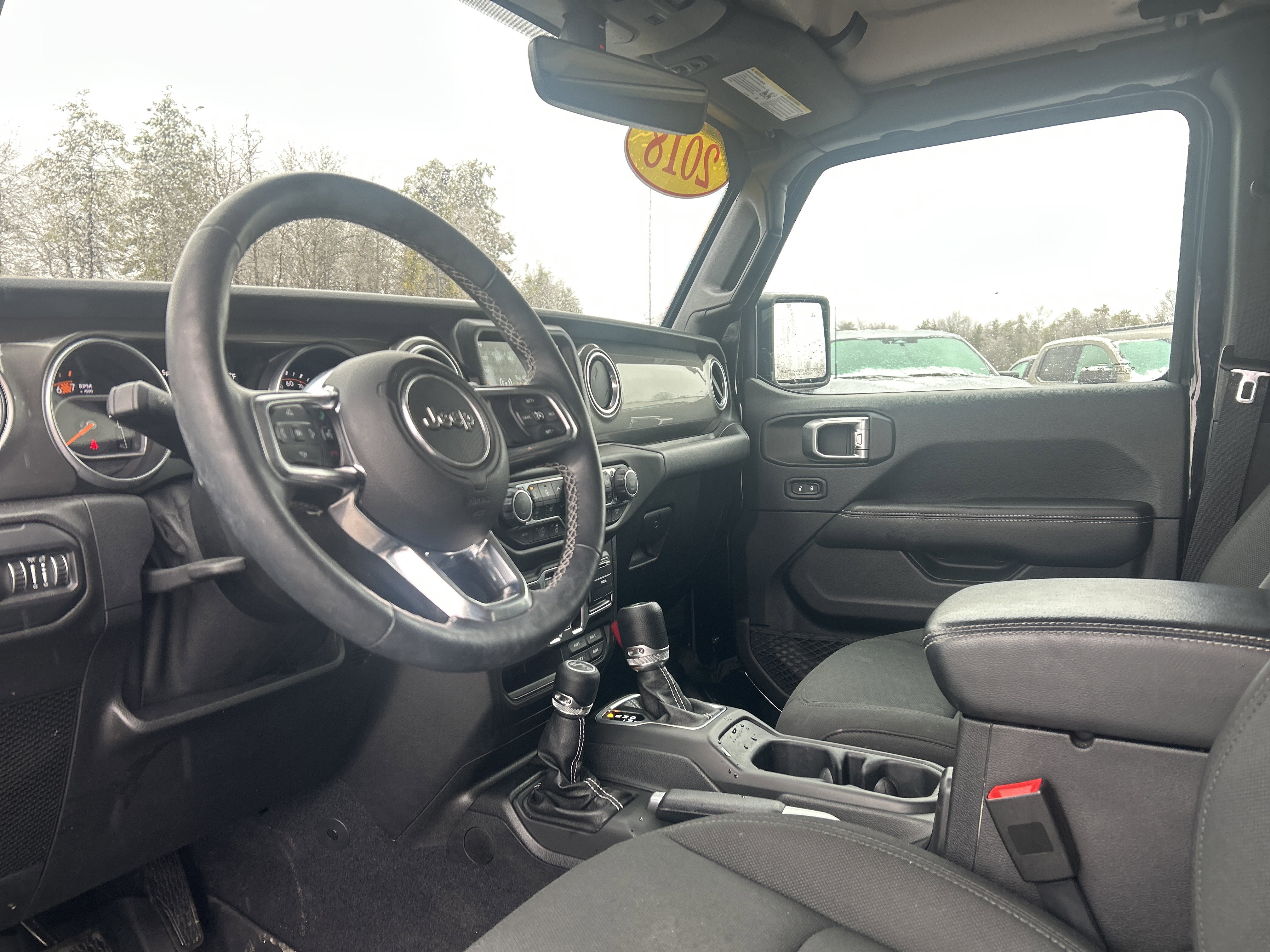 Used 2018 Jeep Wrangler Unlimited Sahara image 11