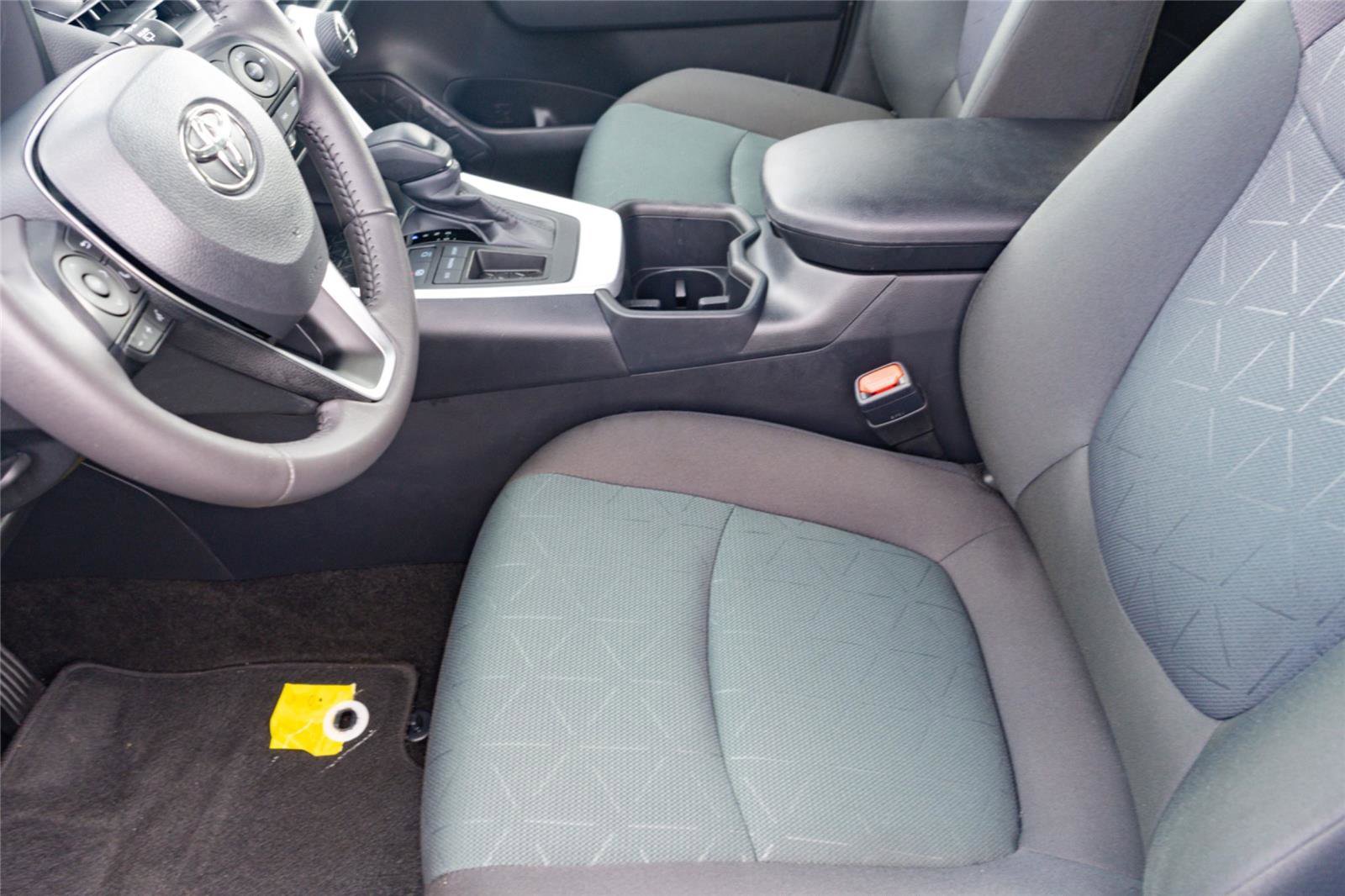 Used 2025 Toyota RAV4 XLE w/ Weather Package FWD image 10