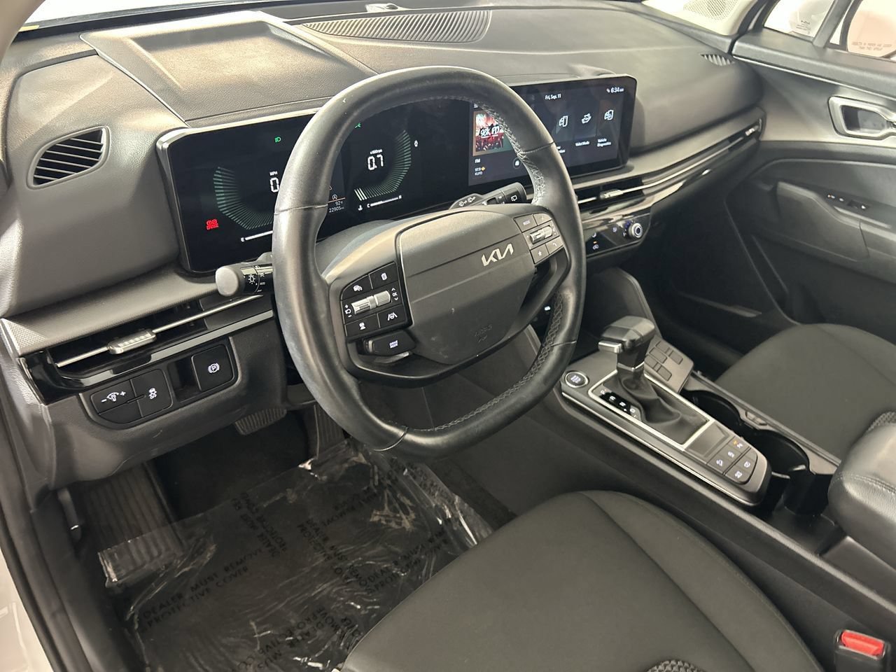 Used 2026 Kia Sportage LX FWD image 12
