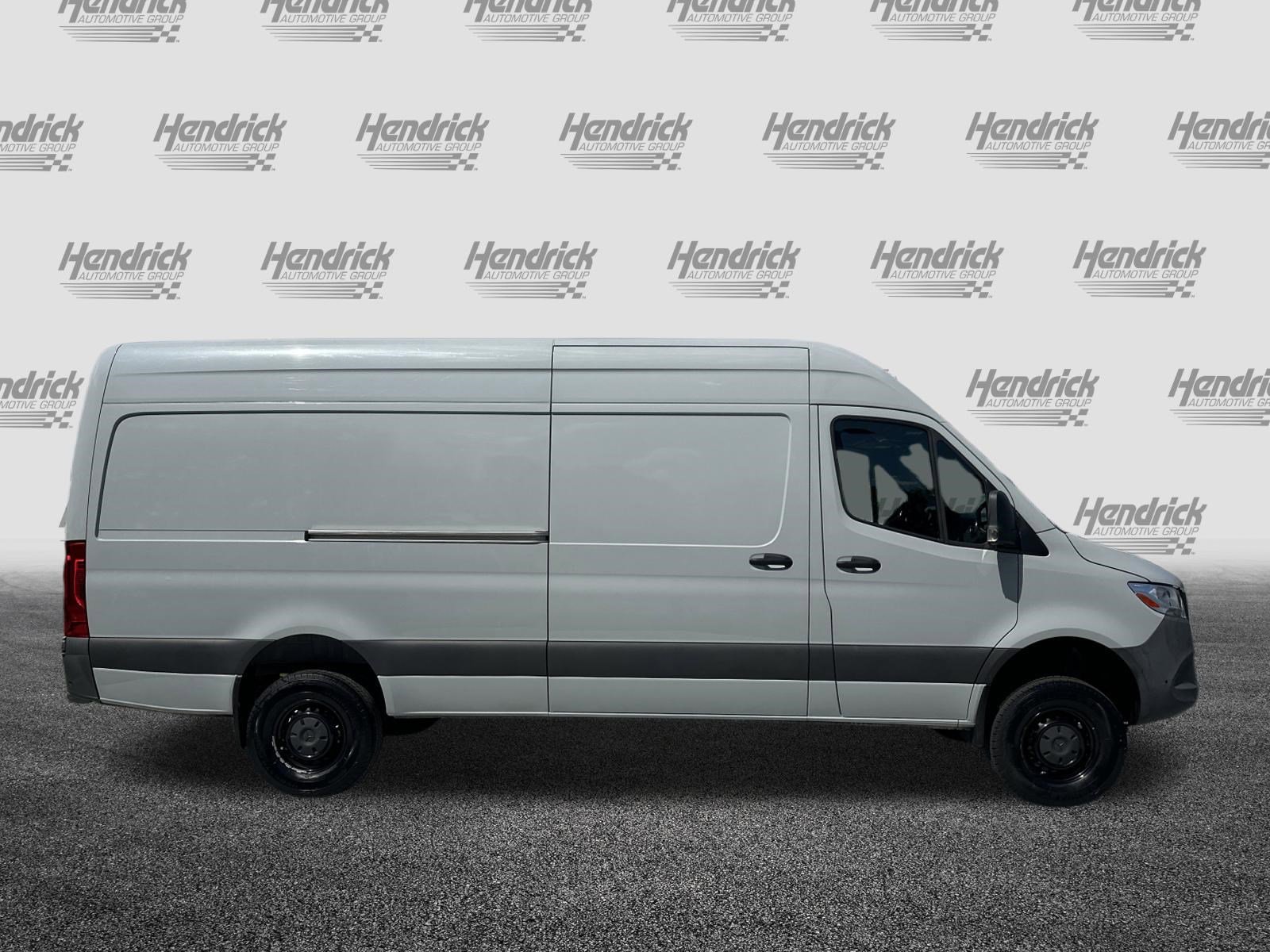 Used 2023 Mercedes-Benz Sprinter 2500 image 11