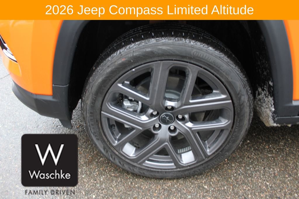 Used 2026 Jeep Compass Limited AWD/4WD image 11