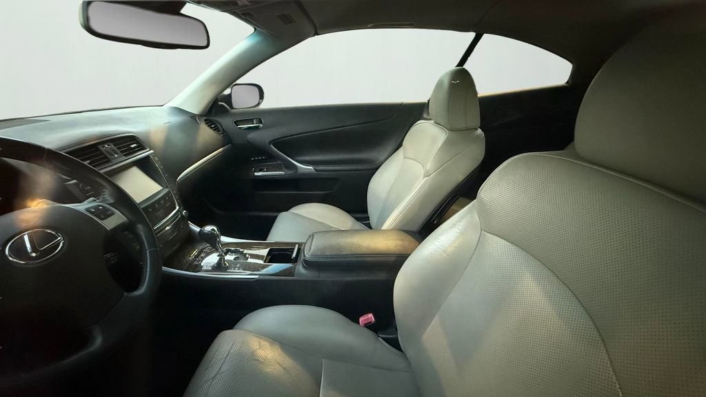 Used 2015 Lexus IS 250C image 20