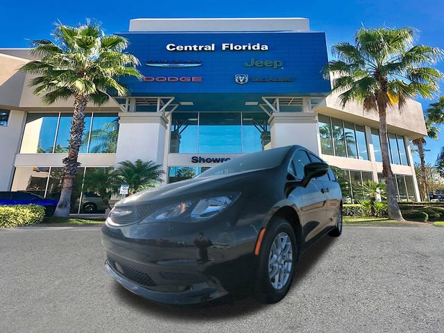 New 2026 Chrysler Voyager LX image 9